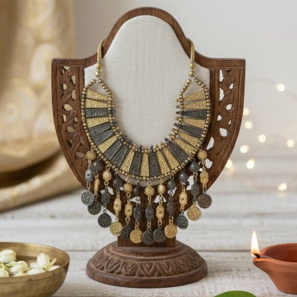 🆕️ Indian Boho Chic Gold-Toned Statement Bib Necklace | Artisan Masterpiece 🌿 - Picture 13 of 13